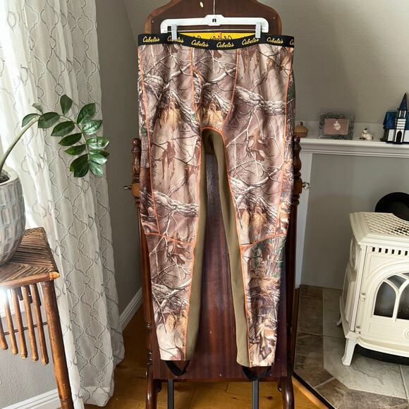 CABELA'S 2XL THERMAL HEAVY WEIGHT BASE LAYER PANTS HUNTING real tree camo - Picture 1 of 10